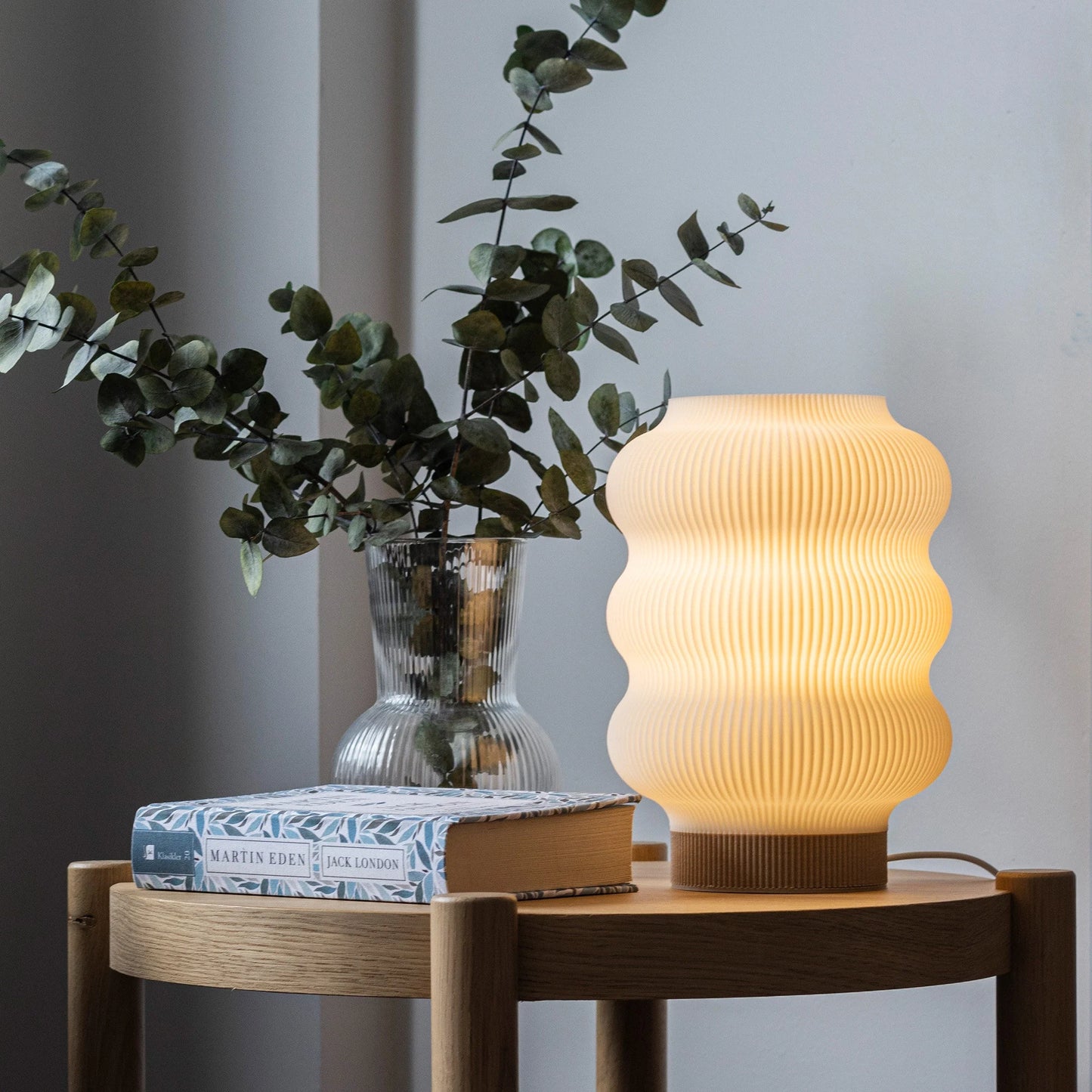 Ostraco Table Lamp, Charming Designer Lamp as a Shelf Decor Light